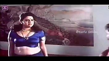 పవిత్ర ఆంటీ ఎంత హాట్ గా రెచ్చిపోయిందో తెలుసా - Pavitra Aunty Hot Romance Leaked Videos - - YouTube 2
